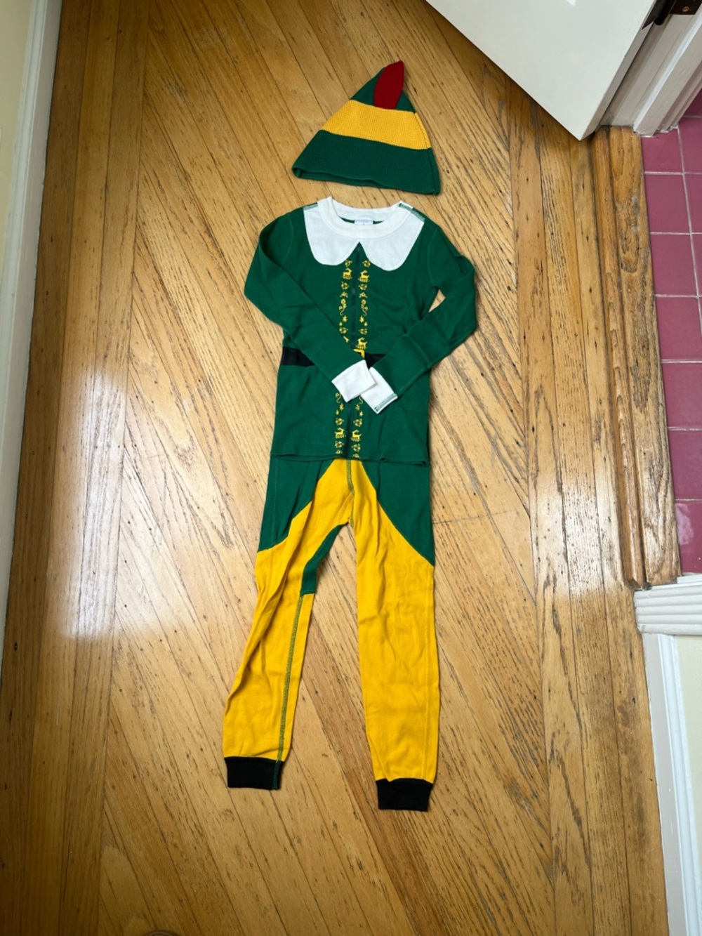 Hanna Andersson Elf Pajama set including hat